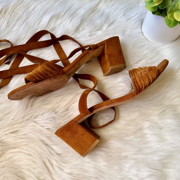 Stuart Weitzman Ankle Wrap Swifty Heels Camel Suede Sandals | Tan Brown Size 10 - Picture 10 of 15